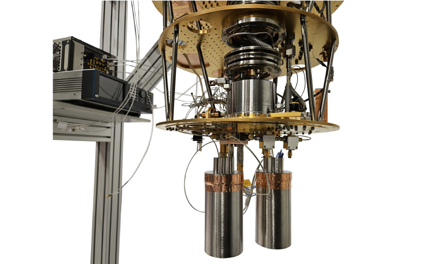 echo q5 quantum computer by TMetrix used in research laboratory